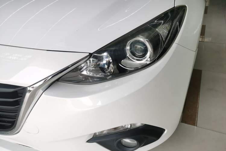 Used Mazda 3 Axela 2016 Sedan 1.5L Automatic Luxury Model Left Front Headlight