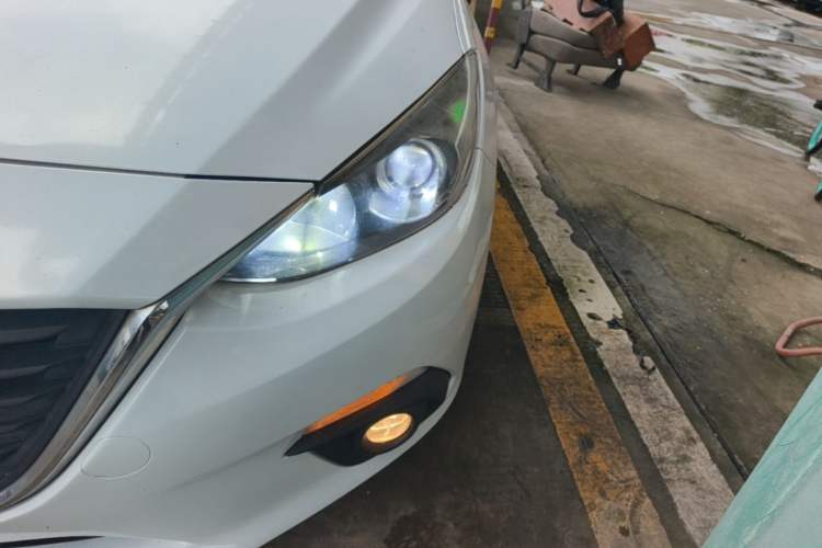 Used Mazda 3 Axela 2016 Sedan 1.5L Automatic Luxury Model Left Front Headlight