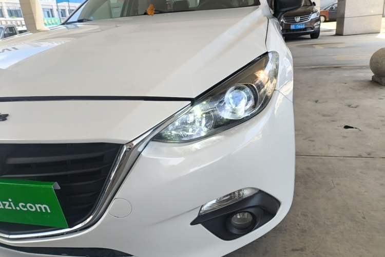 Used Mazda 3 Axela 2016 Sedan 1.5L Automatic Luxury Model Left Front Headlight