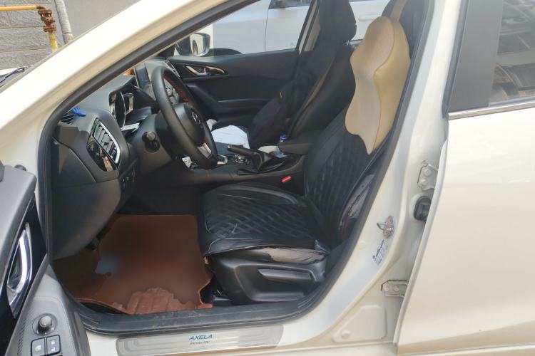 Used Mazda 3 Axela 2016 Sedan 1.5L Automatic Luxury Model Left Front Seat