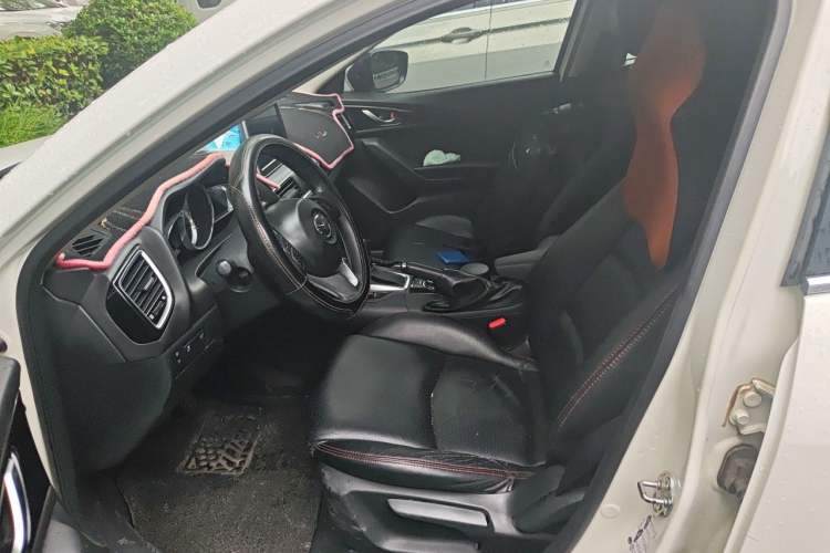 Used Mazda 3 Axela 2016 Sedan 1.5L Automatic Comfort Model Left Front Seat