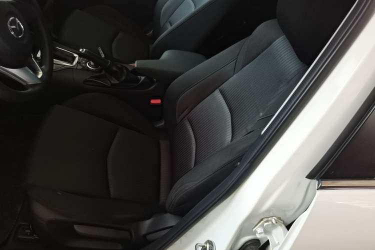 Used Mazda 3 Axela 2016 Hatchback 1.5L Automatic Luxury Model Left Front Seat