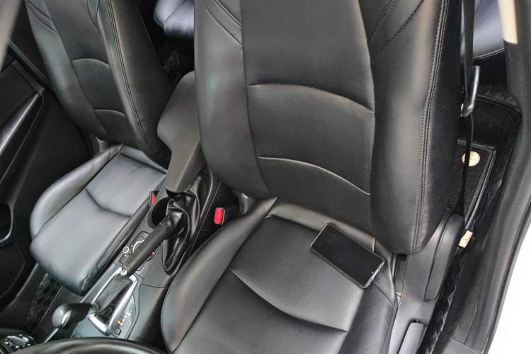Used Mazda 3 Axela 2016 Sedan 1.5L Automatic Comfort Model Left Front Seat