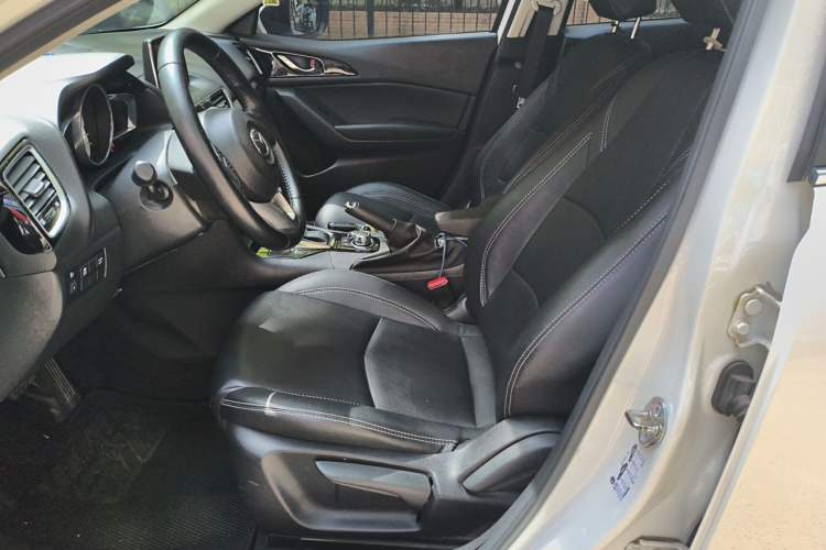 Used Mazda 3 Axela 2016 Sedan 1.5L Automatic Luxury Model Left Front Seat