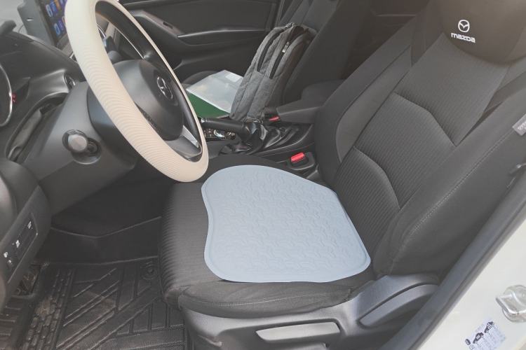 Used Mazda 3 Axela 2016 Sedan 1.5L Automatic Comfort Model Left Front Seat