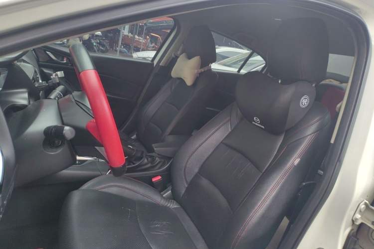 Used Mazda 3 Axela 2016 Sedan 1.5L Automatic Comfort Model Left Front Seat