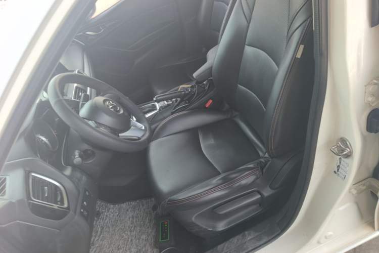 Used Mazda 3 Axela 2016 Sedan 1.5L Automatic Luxury Model Left Front Seat