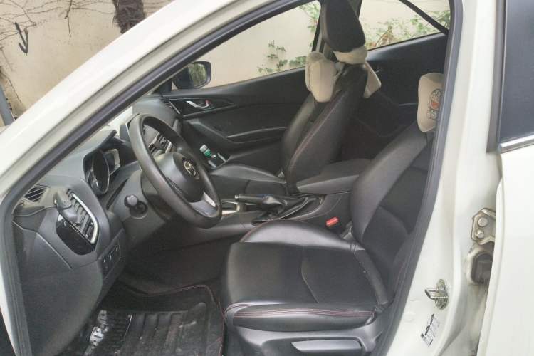 Used Mazda 3 Axela 2016 Sedan 1.5L Automatic Comfort Model Left Front Seat