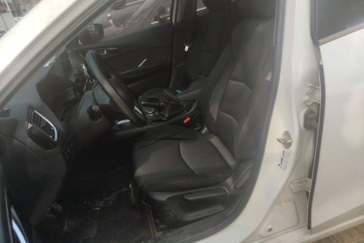 Used Mazda 3 Axela 2016 Sedan 1.5L Automatic Comfort Model Left Front Seat