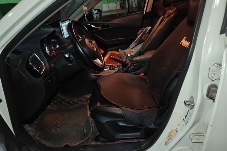 Used Mazda 3 Axela 2016 Sedan 1.5L Automatic Comfort Model Left Front Seat