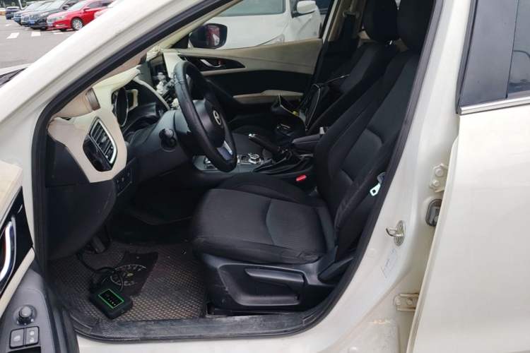 Used Mazda 3 Axela 2016 Sedan 1.5L Automatic Comfort Model Left Front Seat