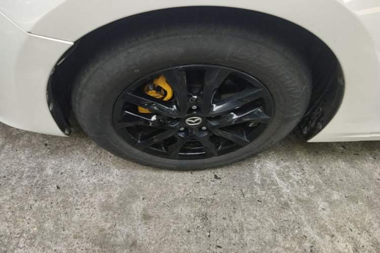 Used Mazda 3 Axela 2016 Sedan 1.5L Automatic Luxury Model Left Front Wheel Hub