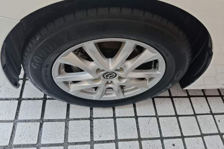 Used Mazda 3 Axela 2016 Sedan 1.5L Automatic Luxury Model Left Front Wheel Hub