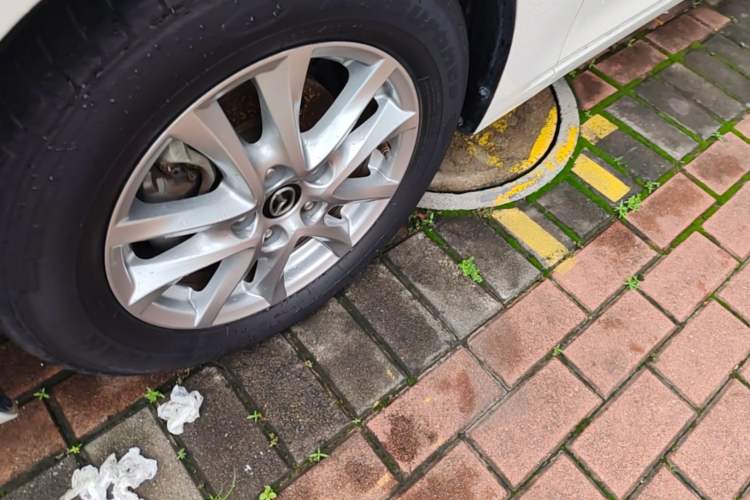 Used Mazda 3 Axela 2016 Sedan 1.5L Automatic Comfort Model Left Front Wheel Hub