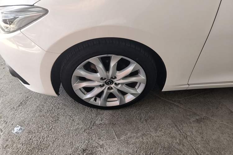 Used Mazda 3 Axela 2016 Sedan 2.0L Automatic Flagship Model Left Front Wheel Hub