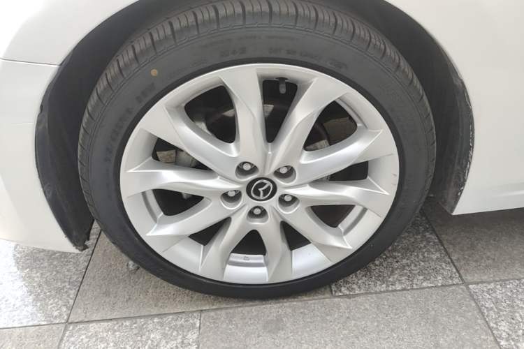Used Mazda 3 Axela 2016 Sedan 2.0L Automatic Flagship Model Left Front Wheel Hub