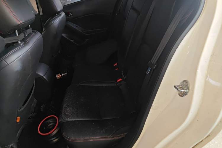 Used Mazda 3 Axela 2016 Sedan 1.5L Automatic Comfort Model Left Rear Seat