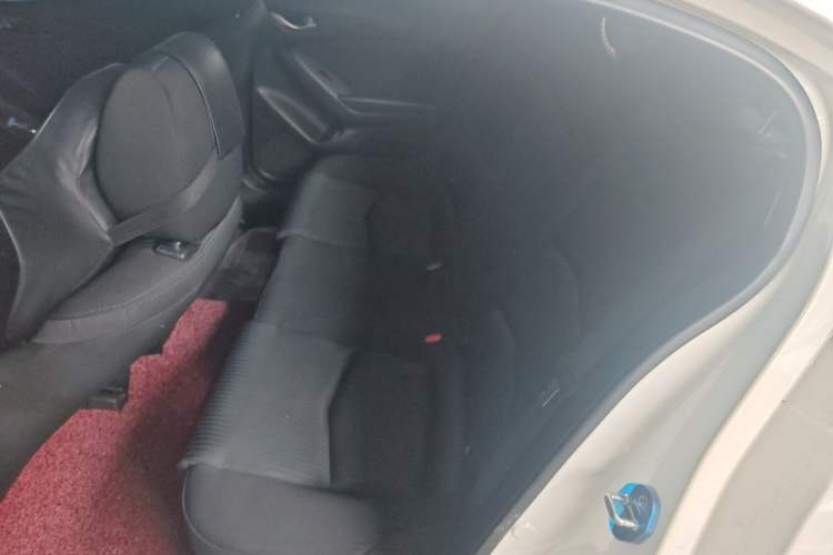 Used Mazda 3 Axela 2016 Sedan 1.5L Automatic Comfort Model Left Rear Seat
