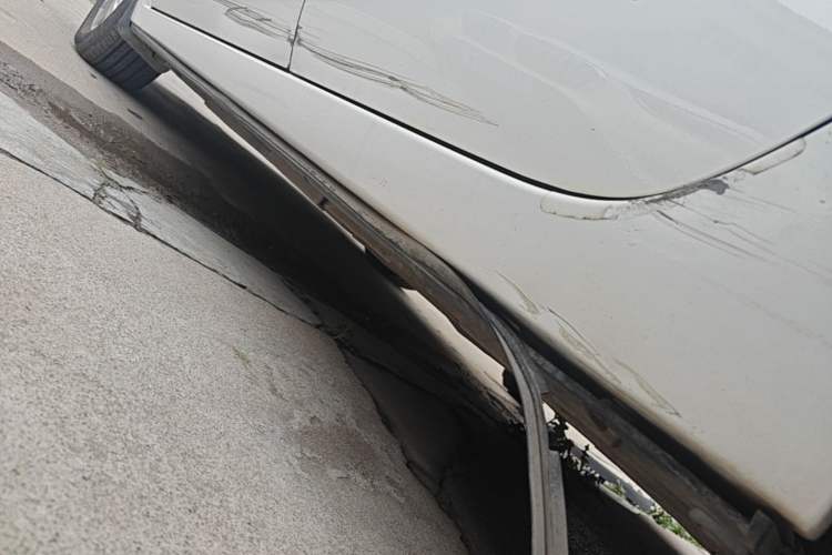 Used Mazda 3 Axela 2016 Sedan 1.5L Automatic Luxury Model Left Side Sill