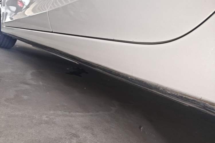 Used Mazda 3 Axela 2016 Sedan 1.5L Automatic Luxury Model Left Side Sill