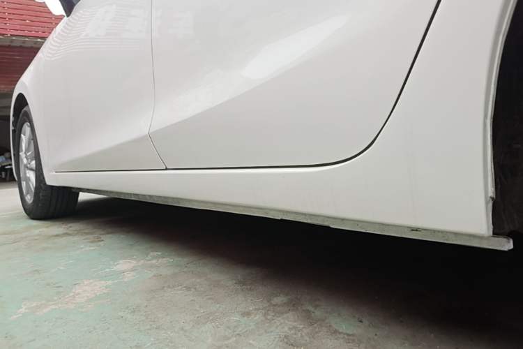 Used Mazda 3 Axela 2016 Sedan 1.5L Manual Luxury Model Left Side Sill