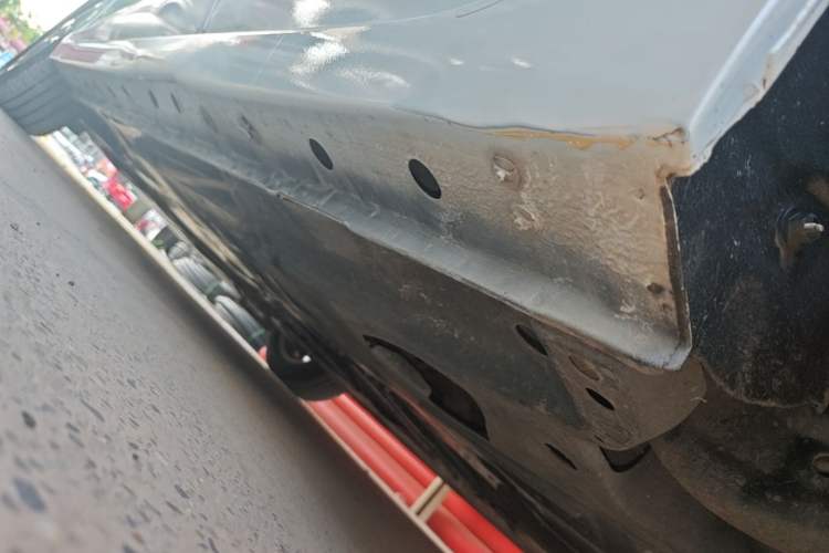 Used Mazda 3 Axela 2016 Sedan 1.5L Automatic Comfort Model Left Side Sill