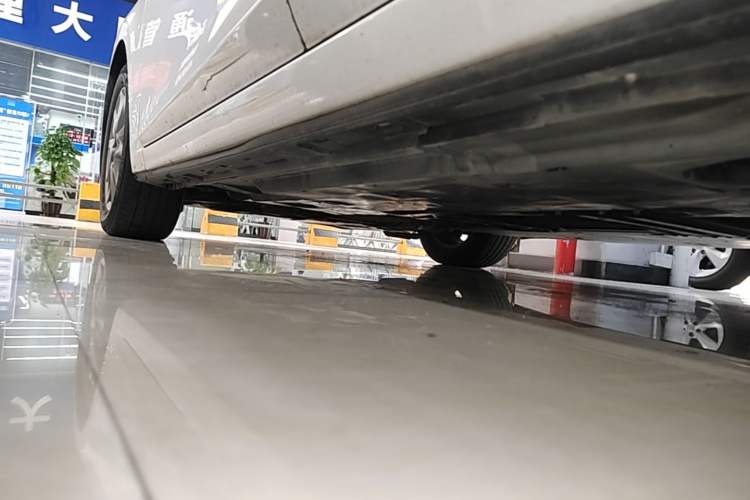 Used Mazda 3 Axela 2016 Hatchback 1.5L Automatic Comfort Model Left Side Sill
