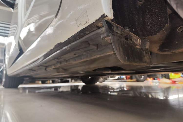 Used Mazda 3 Axela 2016 Sedan 1.5L Automatic Comfort Model Left Side Sill