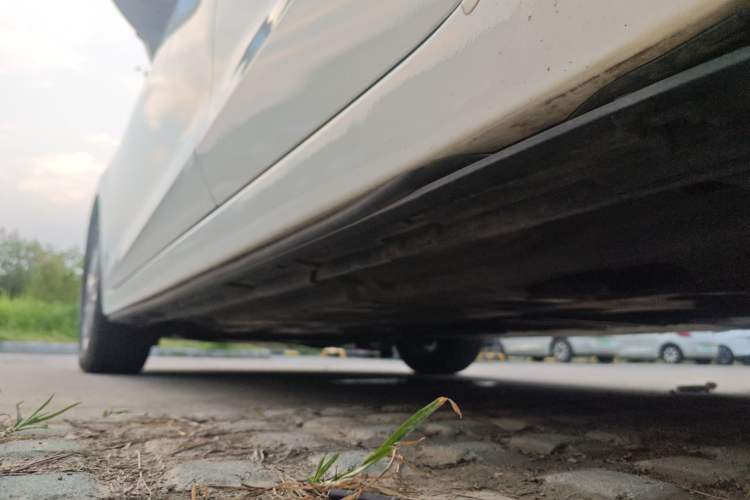 Used Mazda 3 Axela 2016 Sedan 1.5L Automatic Comfort Model Left Side Sill