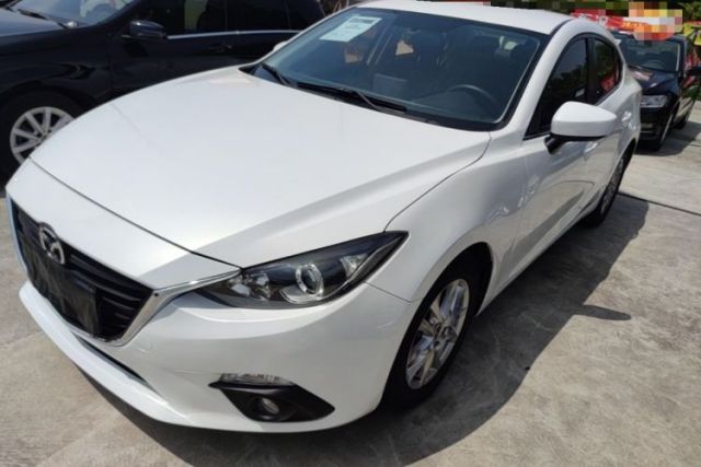 Used Mazda 3 Axela 2016 Sedan 1.5L Automatic Comfort Model