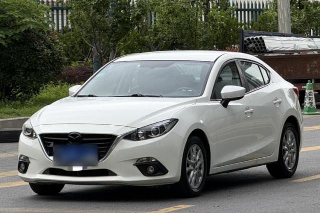 Used Mazda 3 Axela 2016 Sedan 1.5L Automatic Comfort Model