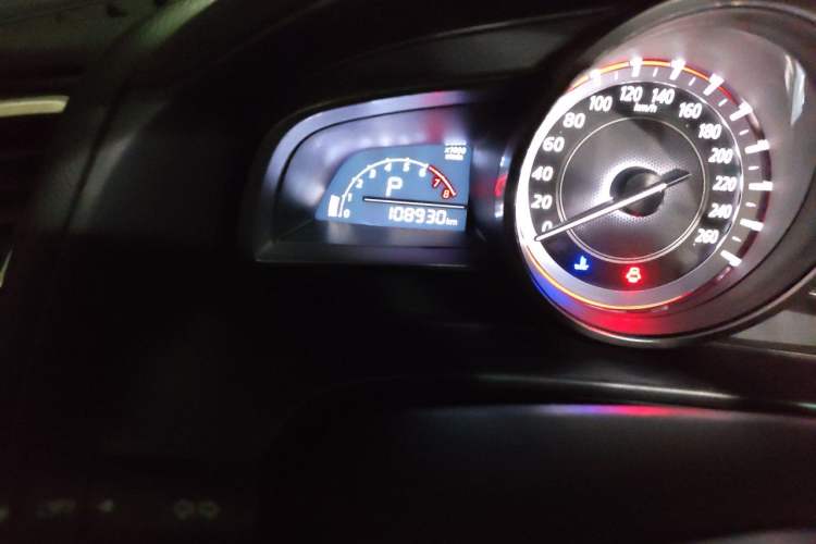 Used Mazda 3 Axela 2016 Sedan 1.5L Automatic Comfort Model Odometer Close Up