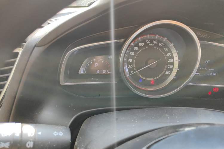 Used Mazda 3 Axela 2016 Sedan 1.5L Automatic Comfort Model Odometer Close Up