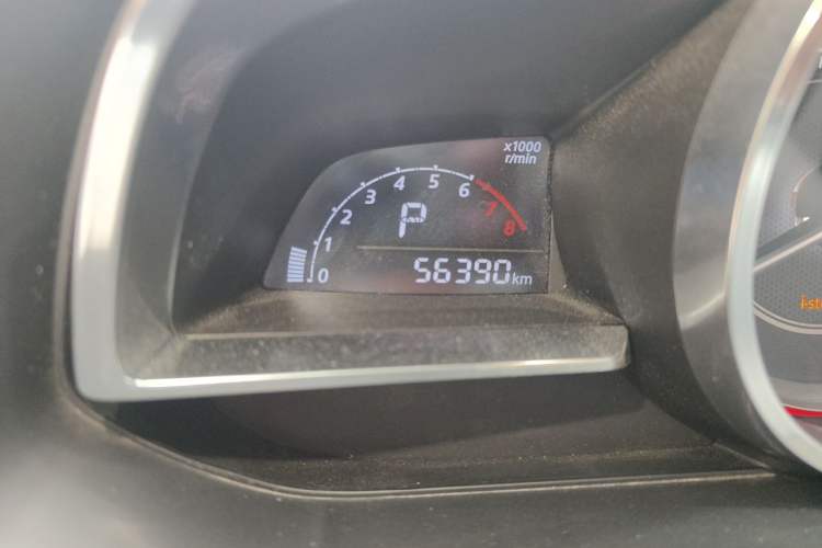 Used Mazda 3 Axela 2016 Sedan 1.5L Automatic Comfort Model Odometer Close Up