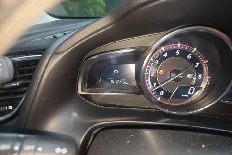 Used Mazda 3 Axela 2016 Sedan 2.0L Automatic Flagship Model Odometer Close Up