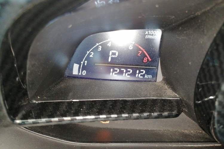 Used Mazda 3 Axela 2016 Sedan 1.5L Automatic Luxury Model Odometer Close Up