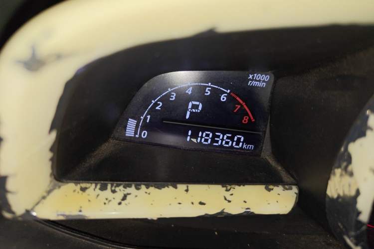 Used Mazda 3 Axela 2016 Sedan 1.5L Automatic Comfort Model Odometer Close Up