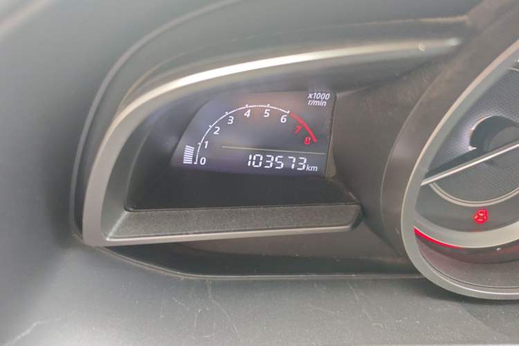 Used Mazda 3 Axela 2016 Sedan 1.5L Manual Comfort Model Odometer Close Up