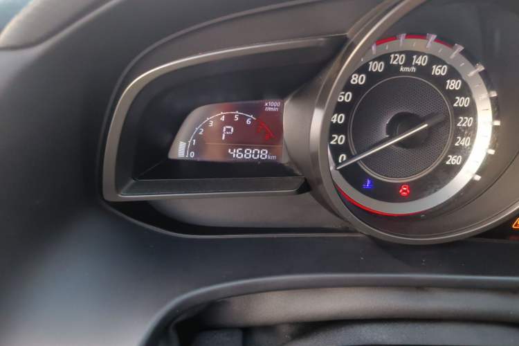 Used Mazda 3 Axela 2016 Sedan 2.0L Automatic Sport Model Odometer Close Up