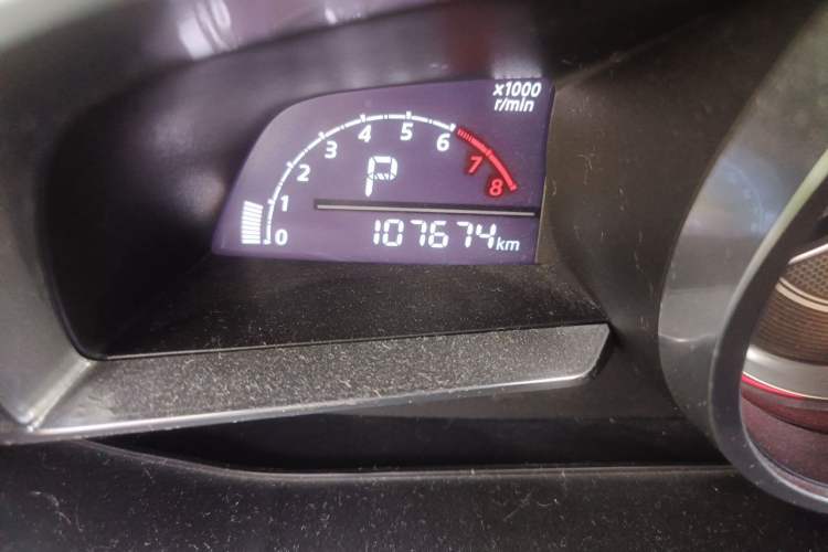 Used Mazda 3 Axela 2016 Hatchback 1.5L Automatic Luxury Model Odometer Close Up