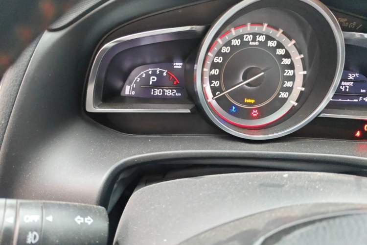 Used Mazda 3 Axela 2016 Sedan 1.5L Automatic Comfort Model Odometer Close Up