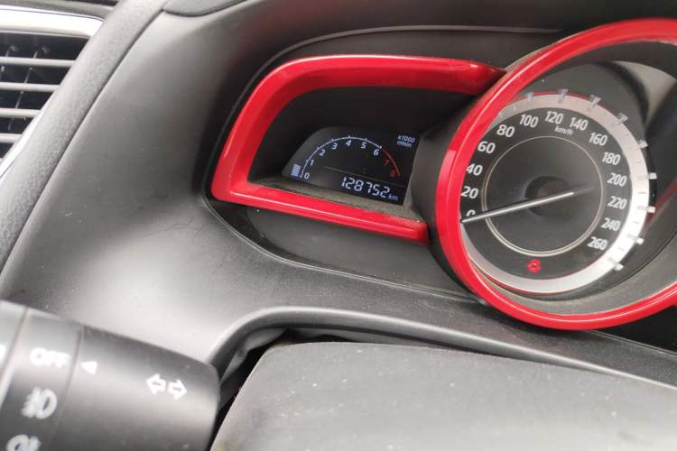 Used Mazda 3 Axela 2016 Sedan 1.5L Manual Comfort Model Odometer Close Up