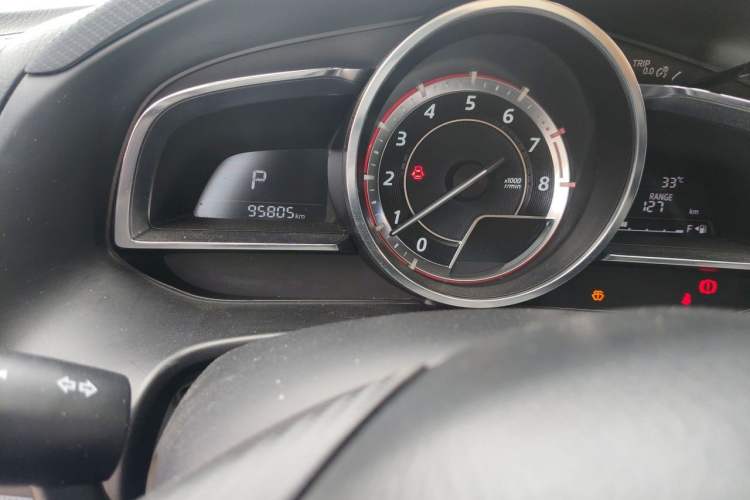 Used Mazda 3 Axela 2016 Sedan 2.0L Automatic Flagship Model Odometer Close Up
