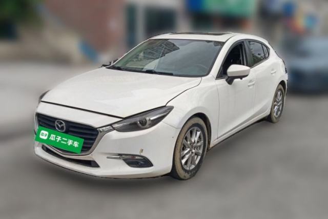 Used Mazda 3 Axela 2016 Hatchback 1.5L Automatic Luxury Model