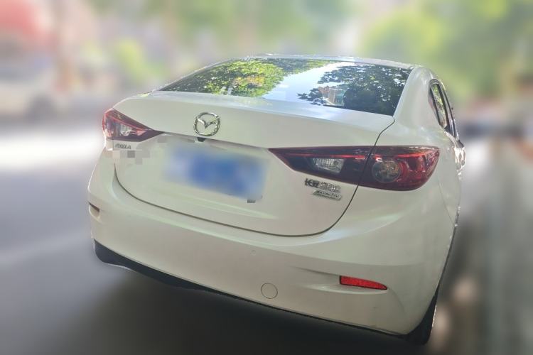 Used Mazda 3 Axela 2016 Sedan 2.0L Automatic Flagship Model Rear Right 45 Deg