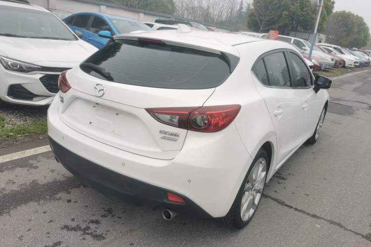 Used Mazda 3 Axela 2016 Hatchback 2.0L Automatic Sport Model Rear Right 45 Deg