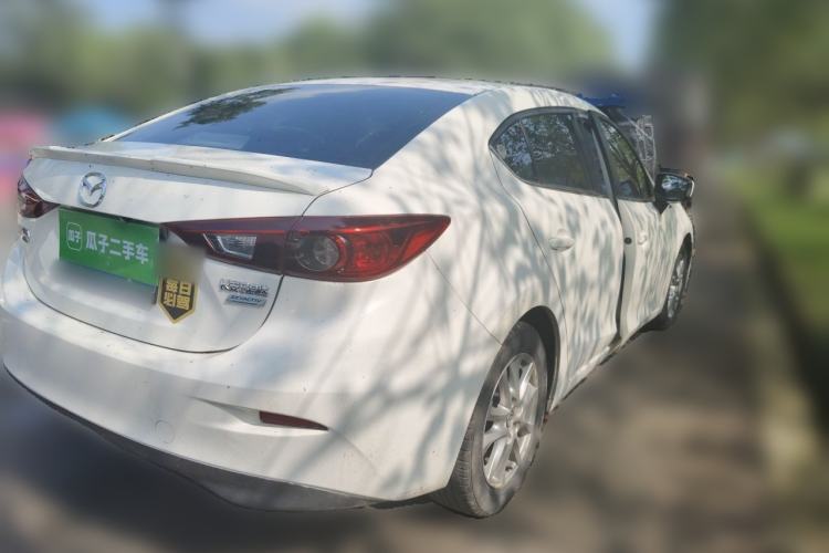 Used Mazda 3 Axela 2016 Sedan 1.5L Manual Comfort Model Rear Right 45 Deg