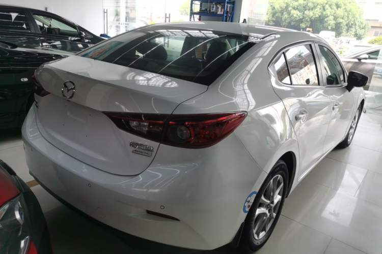 Used Mazda 3 Axela 2016 Sedan 1.5L Automatic Luxury Model Rear Right 45 Deg