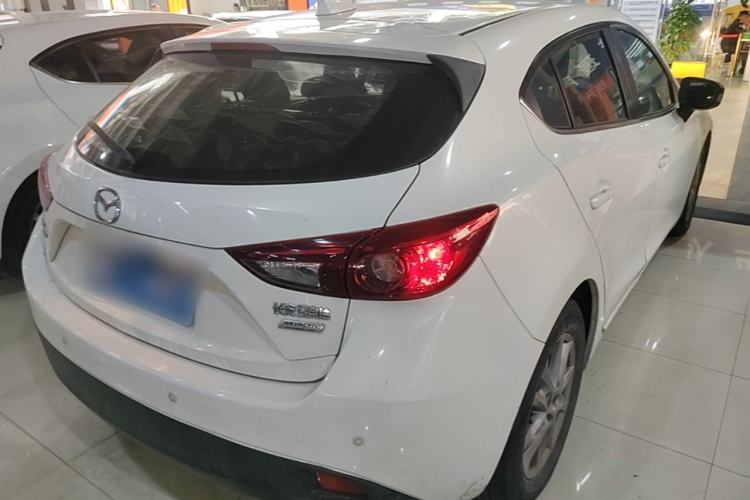Used Mazda 3 Axela 2016 Hatchback 1.5L Automatic Comfort Model Rear Right 45 Deg