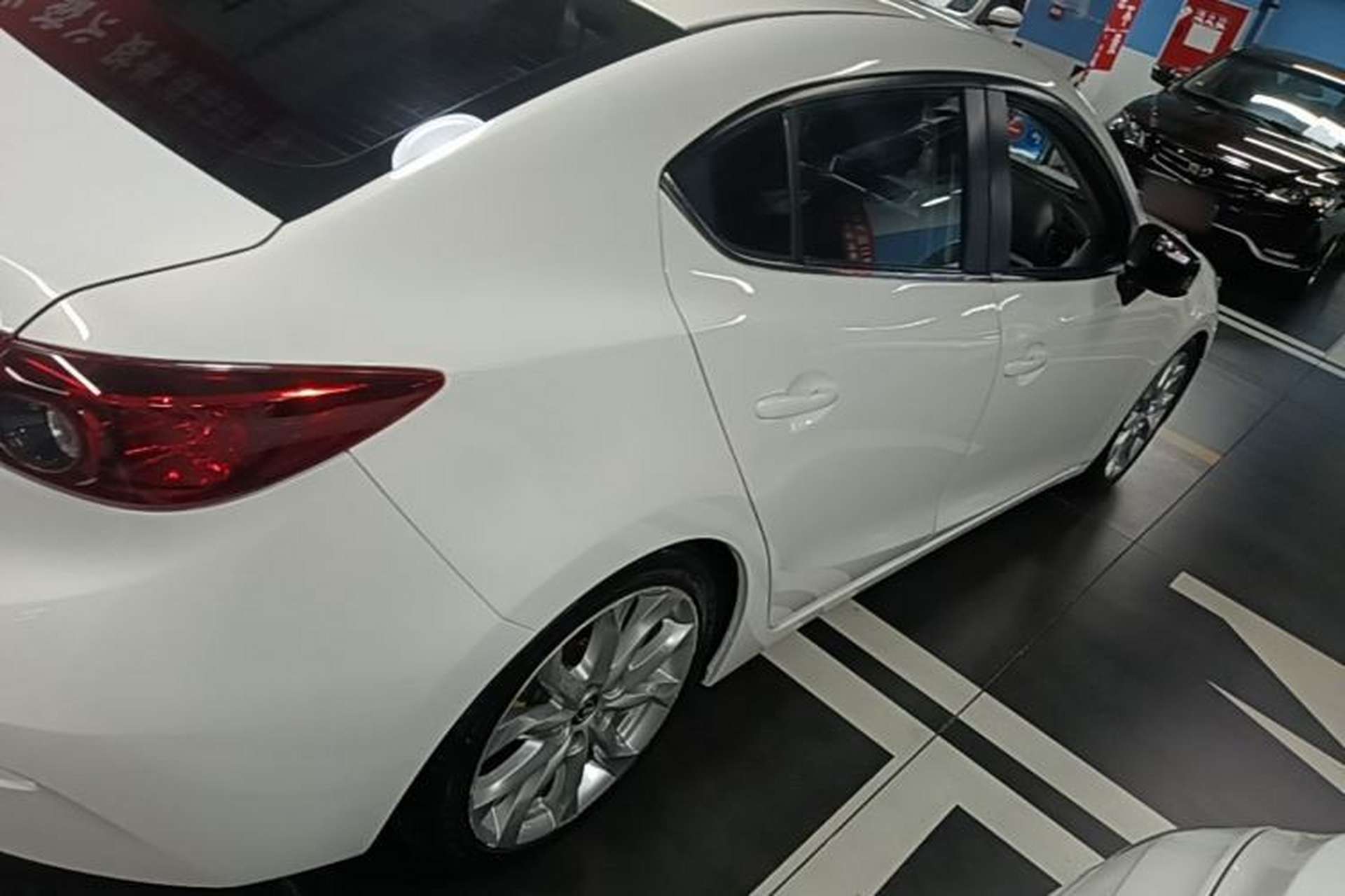 Used Mazda 3 Axela 2016 Sedan 2.0L Automatic Flagship Model Rear Right 45 Deg